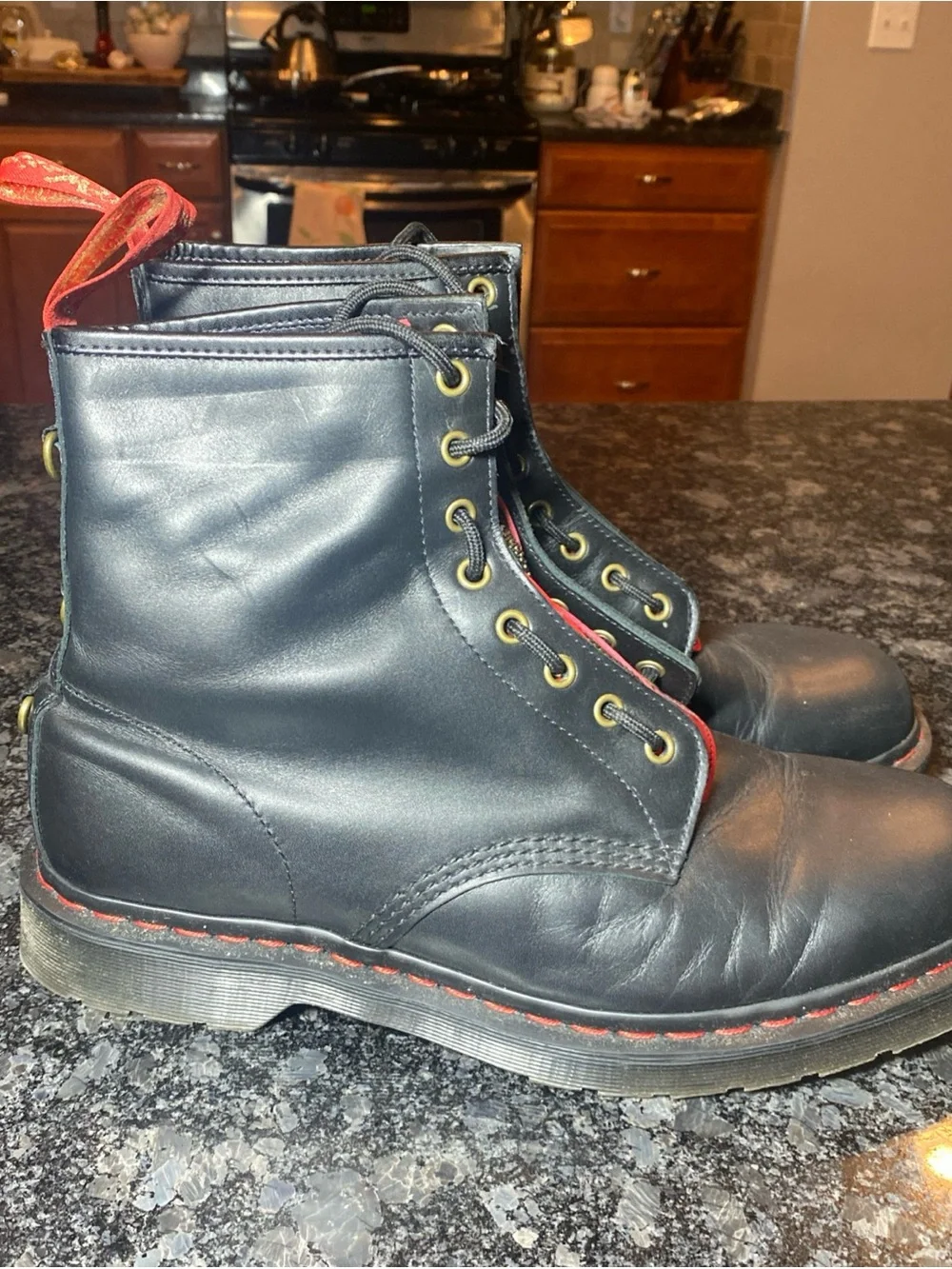 Dr. Martens sturdy black